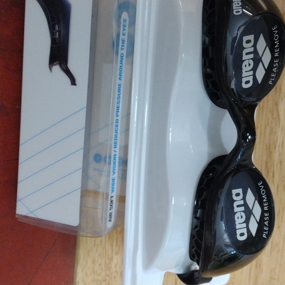 Arena Air Soft Swimming Goggles - Picture 4 of 4